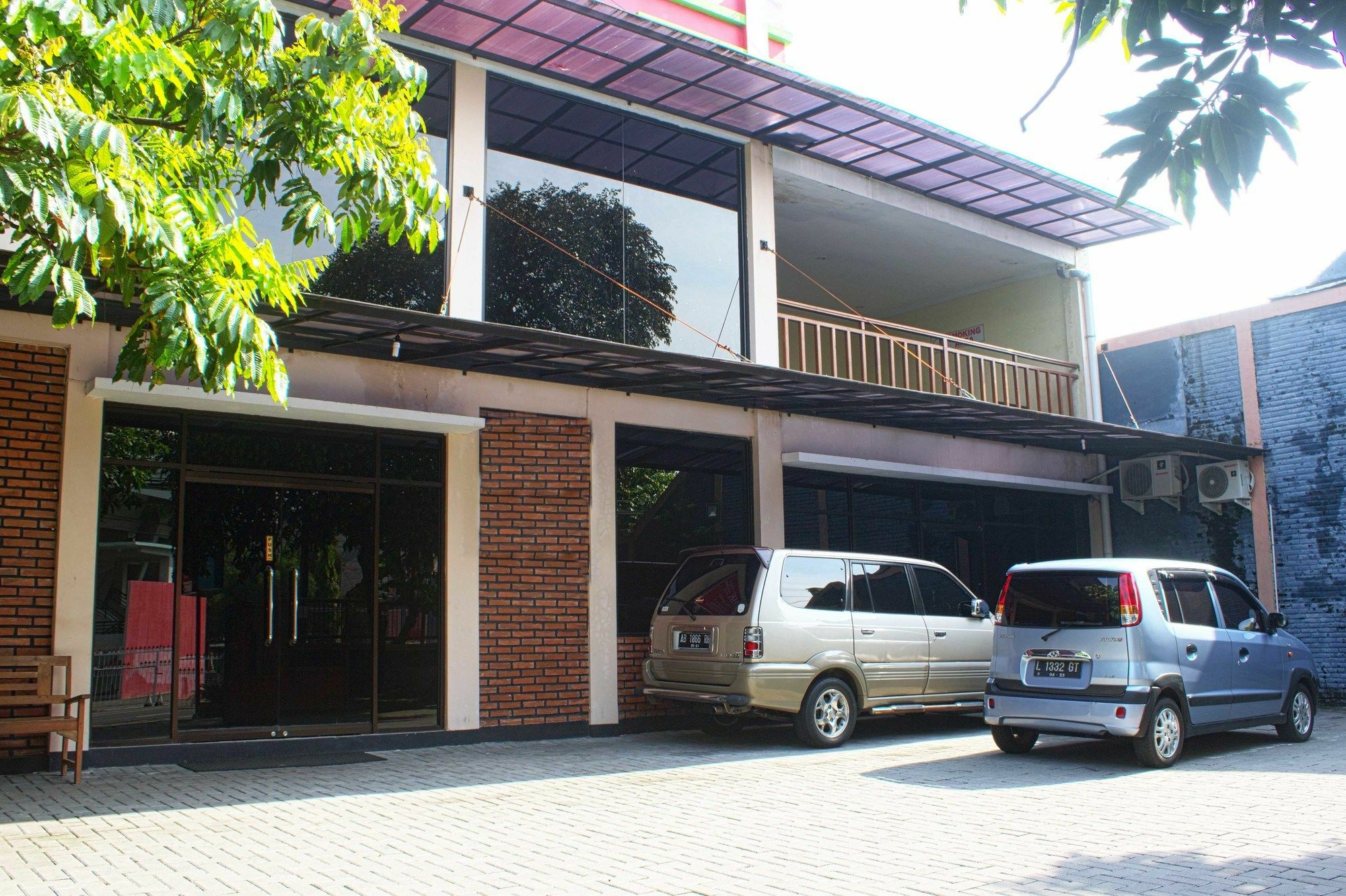 เรดดอร์ซ พลัส เนียร์ สเตเดียน แมนดาลา กรีดา Hotel ยอกยาการ์ตา ภายนอก รูปภาพ